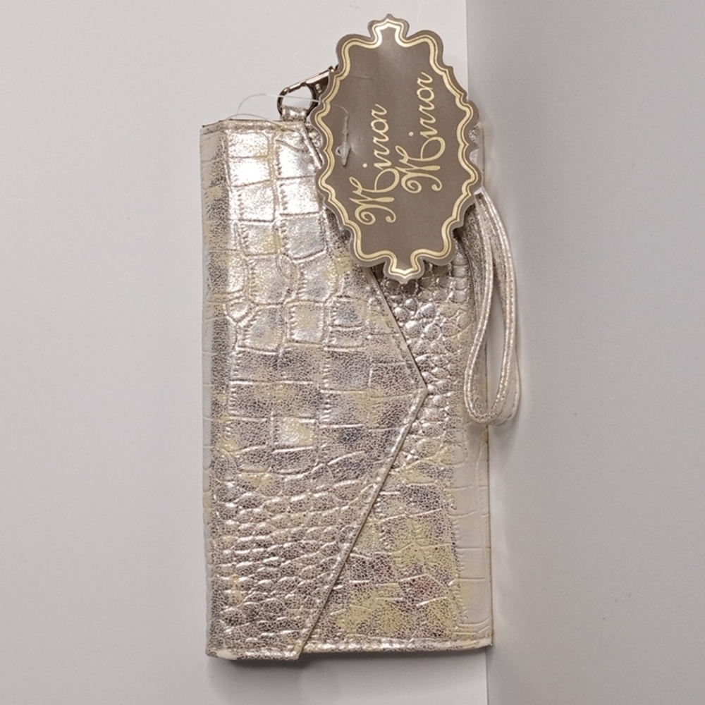 ⚡4/$15 Mirror mirror wallet/wristlet